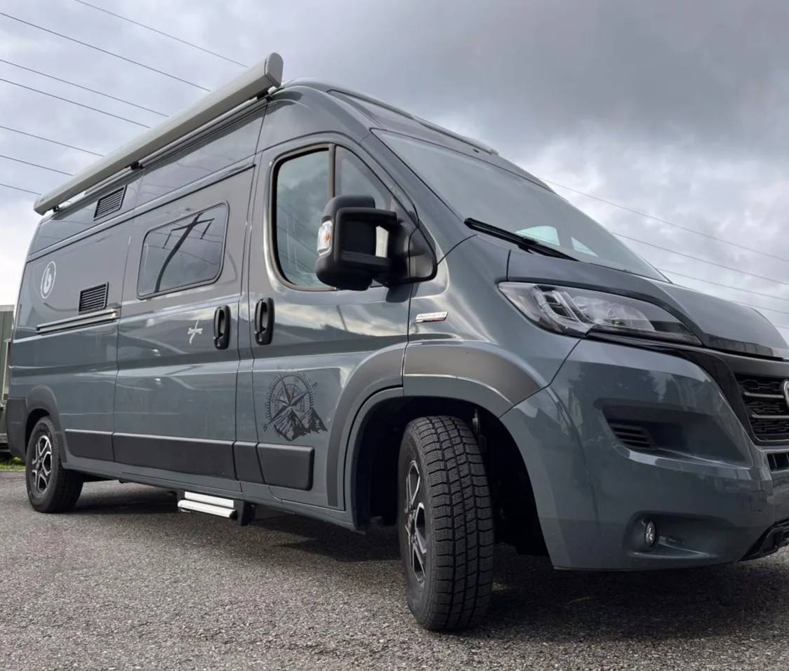 Van 3